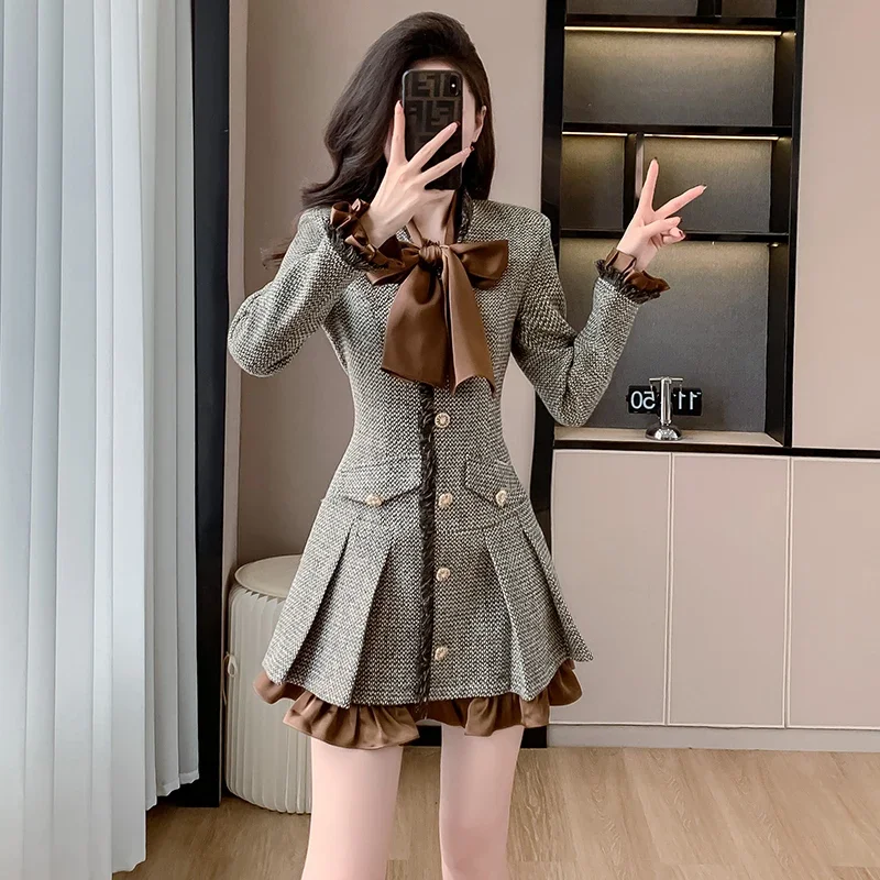 French Light Luxury High end Tweed Dress for Women Autumn/Winter New Splicing Fake Two Piece Bow Slimming Pleated Short Dress