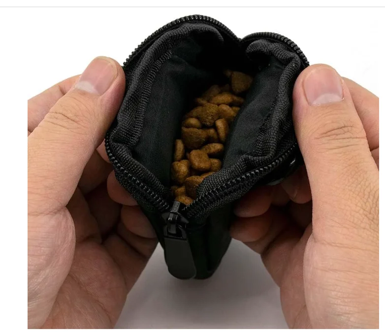 Portable Dog Treat Pouch Outdoor Pet Training Snack Bag Multicolor Food Storage Pouch With Carabiner Clip Pet Walking Supplies