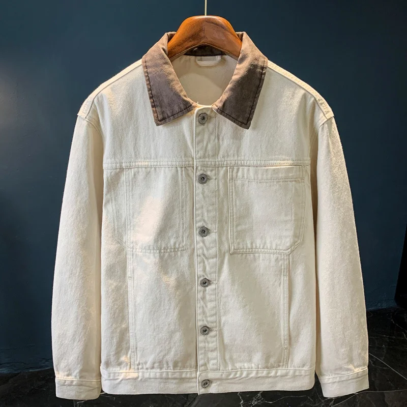 

Осенняя мужская джинсовая куртка модного сращивания и контрастных цветов, с свободной и стирной джинсовой курткой для повседневной одежды.