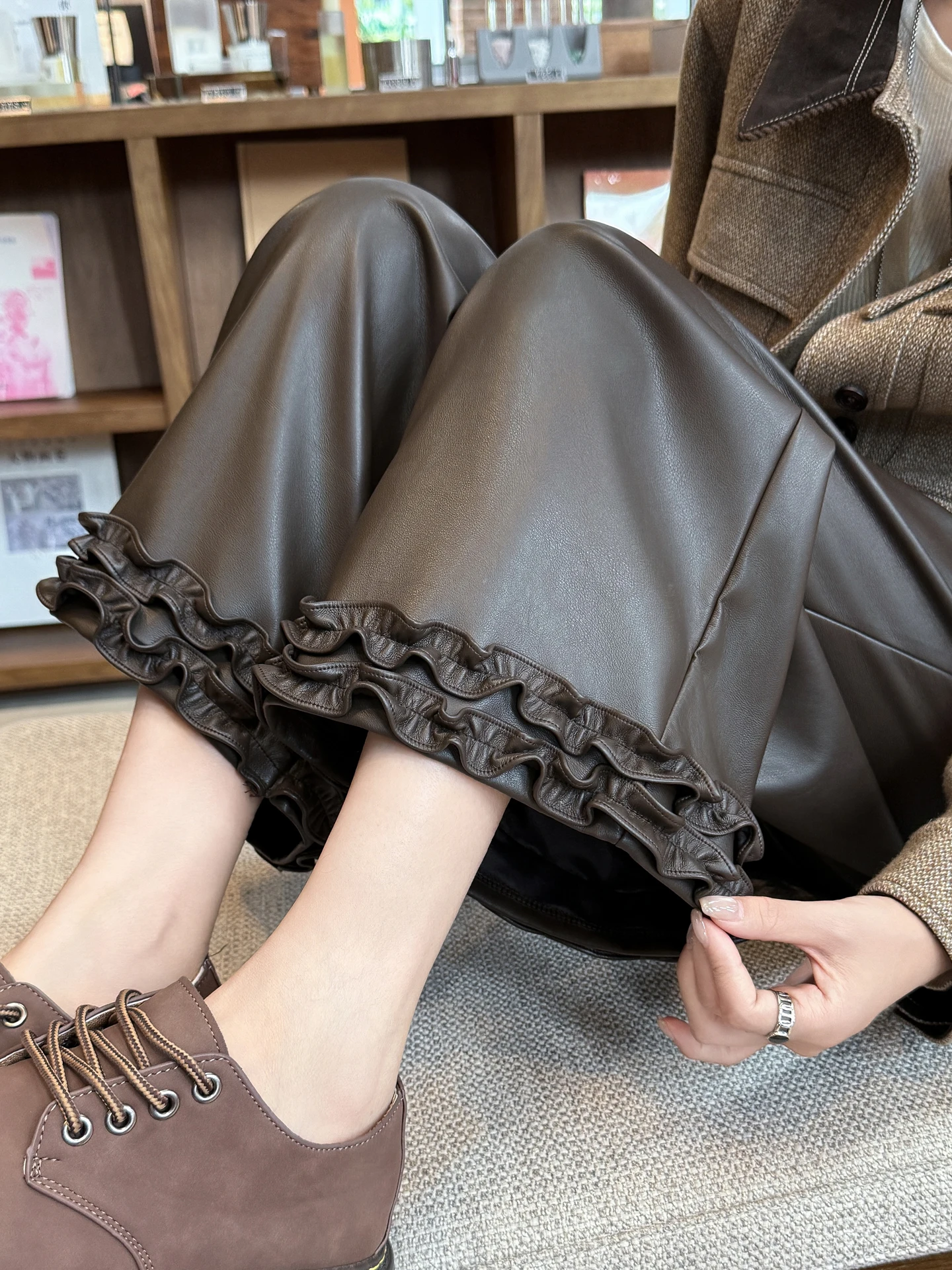 

Caramel Wooden PU Leather Pants Women's Loose Straight Leg Slimming Casual Wide Leg Pants Small Size Eighteen Pants