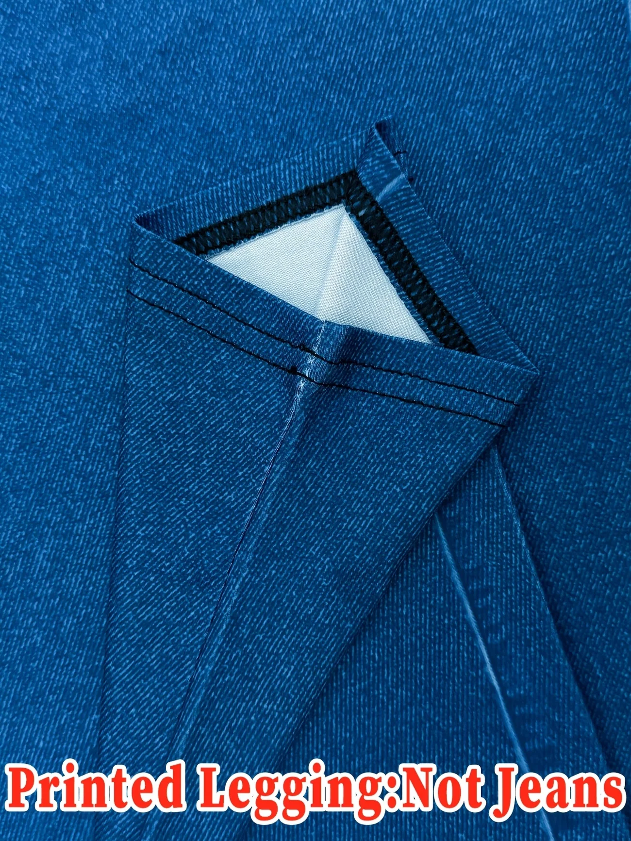Bedruckte Leggings – kein Denim-Stoff, durchgehend mit einem Denim-Muster bedruckte lange Hosen mit einer aufgesetzten Tasche und Knopfdetails. Neu eingetroffen – Detail 5