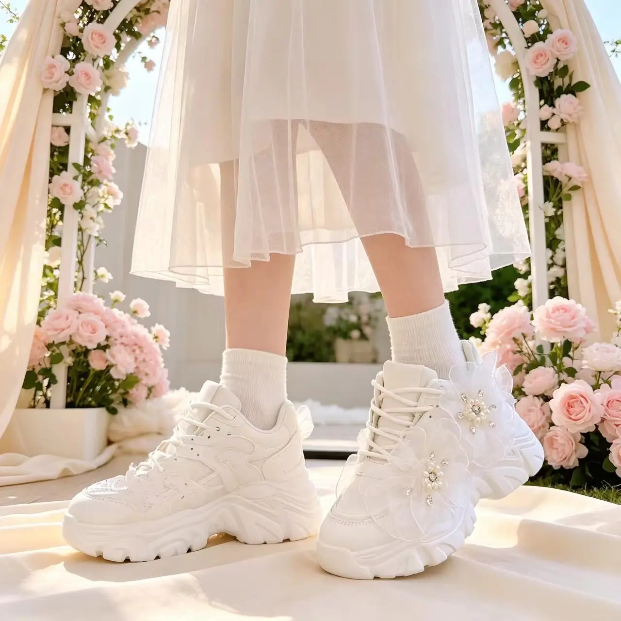 Luxurious flower pearl rhinestone casual women's shoes - white, sweet, low-top, all-season sneakers, size 35-39
