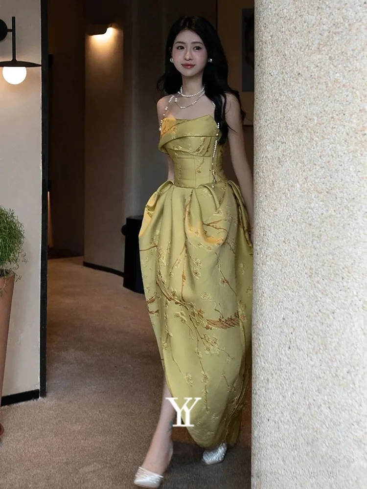 

Yellow Embroidered Bridal Morning Robe with Strap Wedding Dr for Women Faionable Mid-Waist Long Skirt for Engagement And...