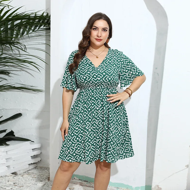 Plus size gorąca sprzedająca się oversize geometryczna wzór nadrukowany sukienka, luźna luźna spódnica trzy czwarte z dekoltem w szpic