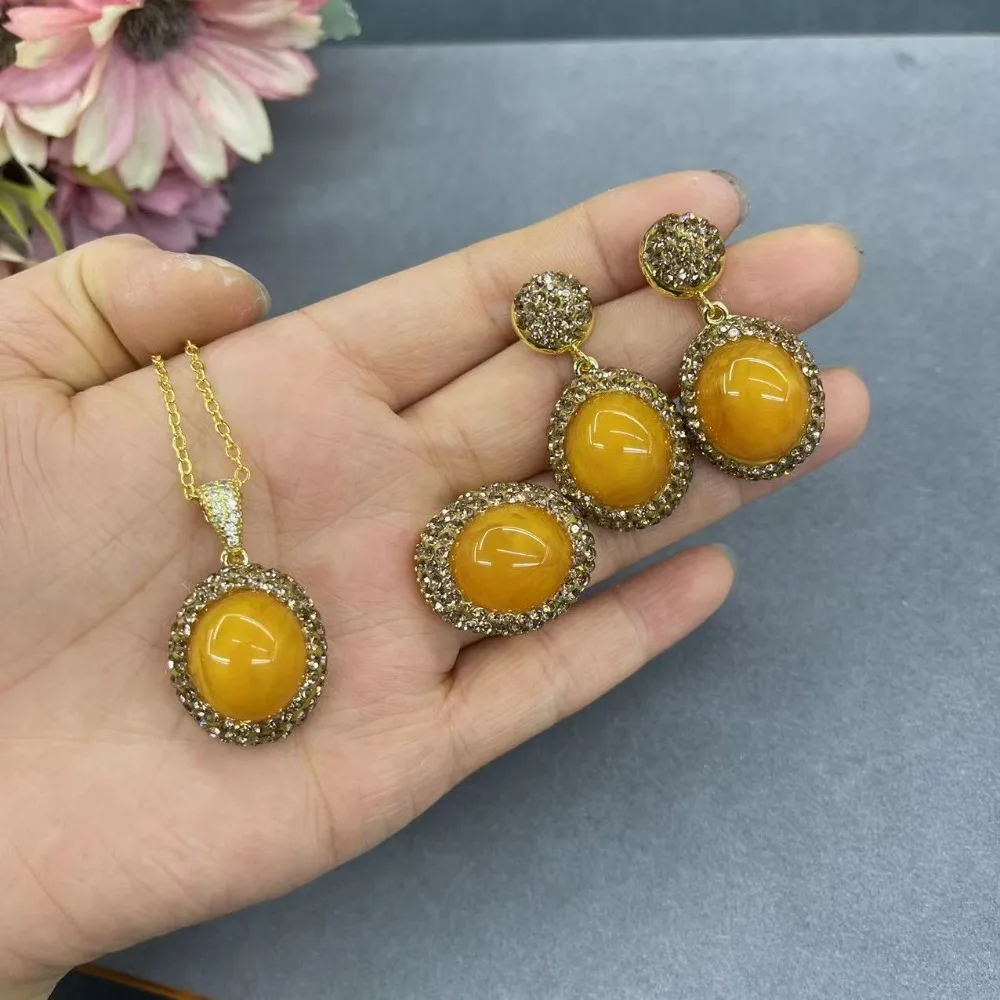 New synthetic beeswax four piece women's jewelry set necklace, earrings, rings, bracelets, ladies' accessories