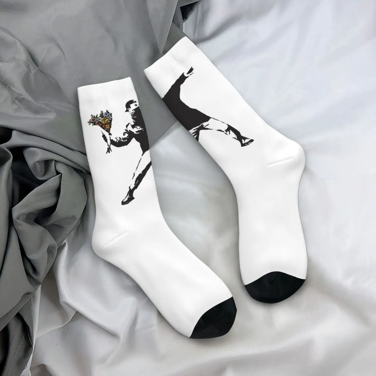 Banksy Graffiti Protest Anarchist Gooien Bloemenwerper Maak kunst niet oorlog op witte achtergrond Sokken Kousen Lange sokken