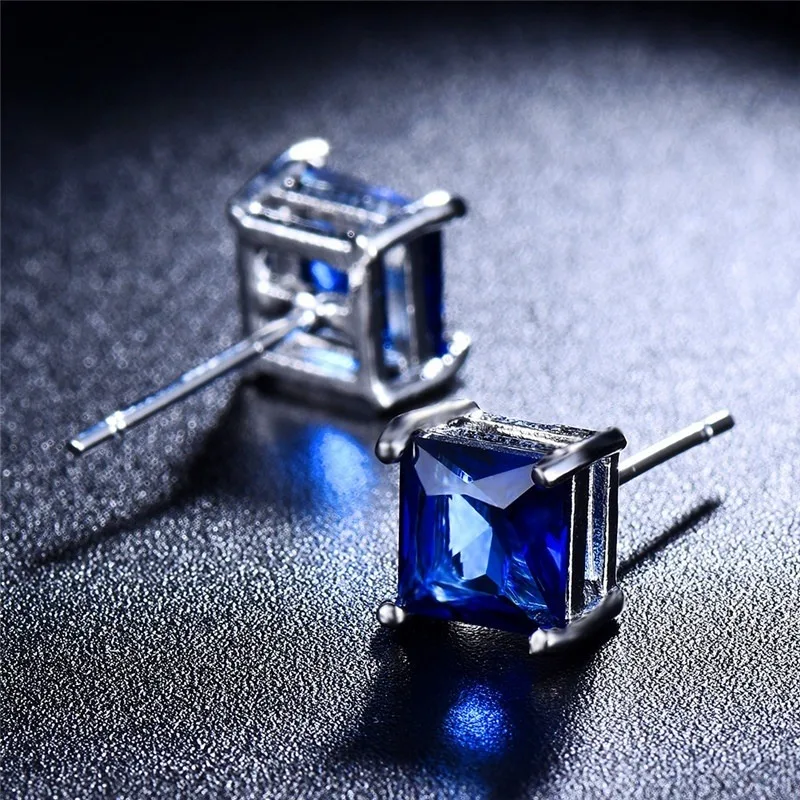 2023 New Shiny Red Square Cubic Zirconia Stud Earrings for Women Fashion Silver Color Geometry Brides Wedding Jewelry Party Gift