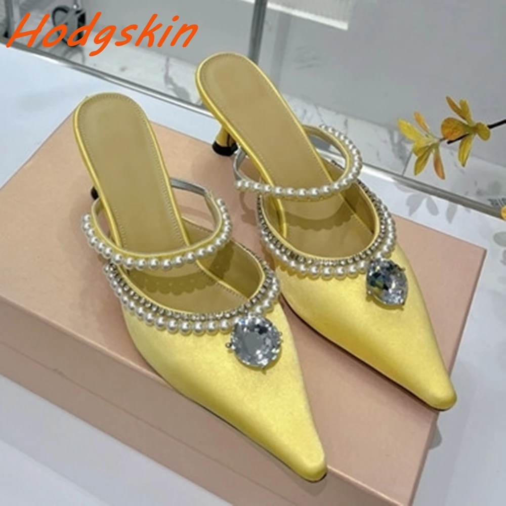 Zapatillas de exterior con correa recta de perlas, zapatos de punta sin cordones puntiaguda, tacones finos Sexy, cristales brillantes, poco profundos, moda para mujer