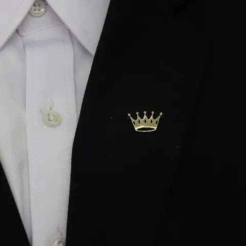 Personalized brooch made of 304 stainless steel material and 18k gold plated crown brooch as a gift for him