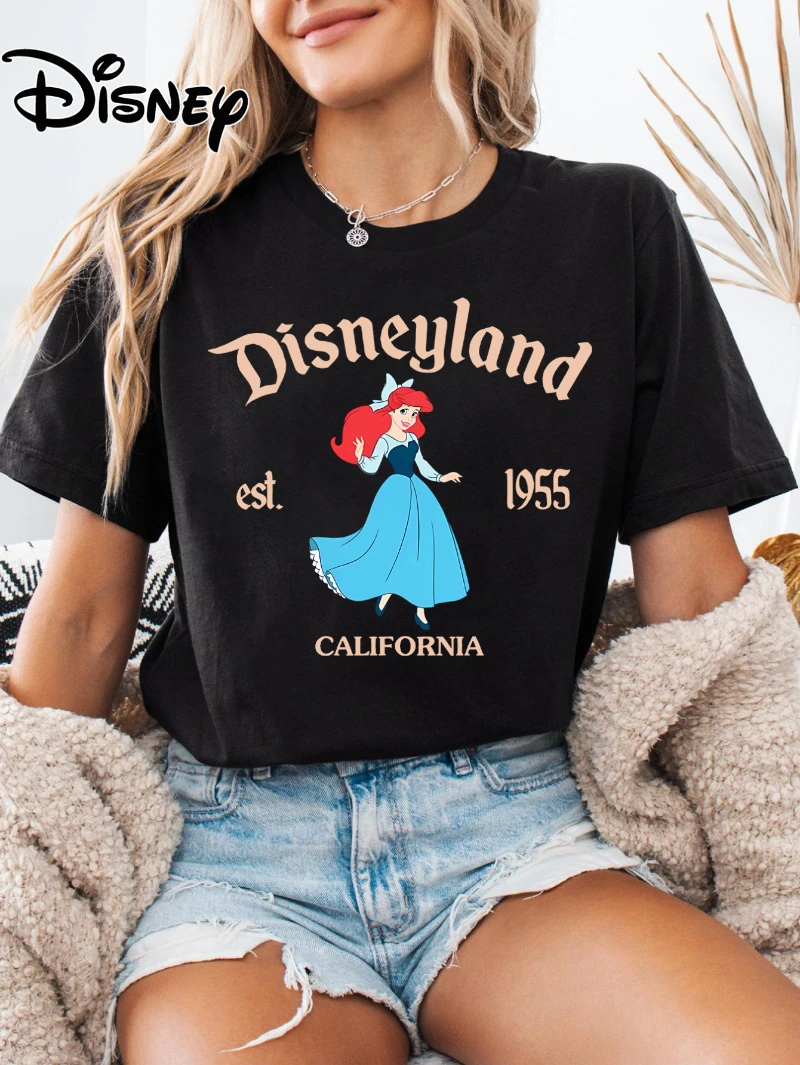 Disney zomertop met korte mouwen, gemaakt van zacht en lichtgewicht puur katoen, is een must-have item voor de zomer. Vrijetijdskleding
