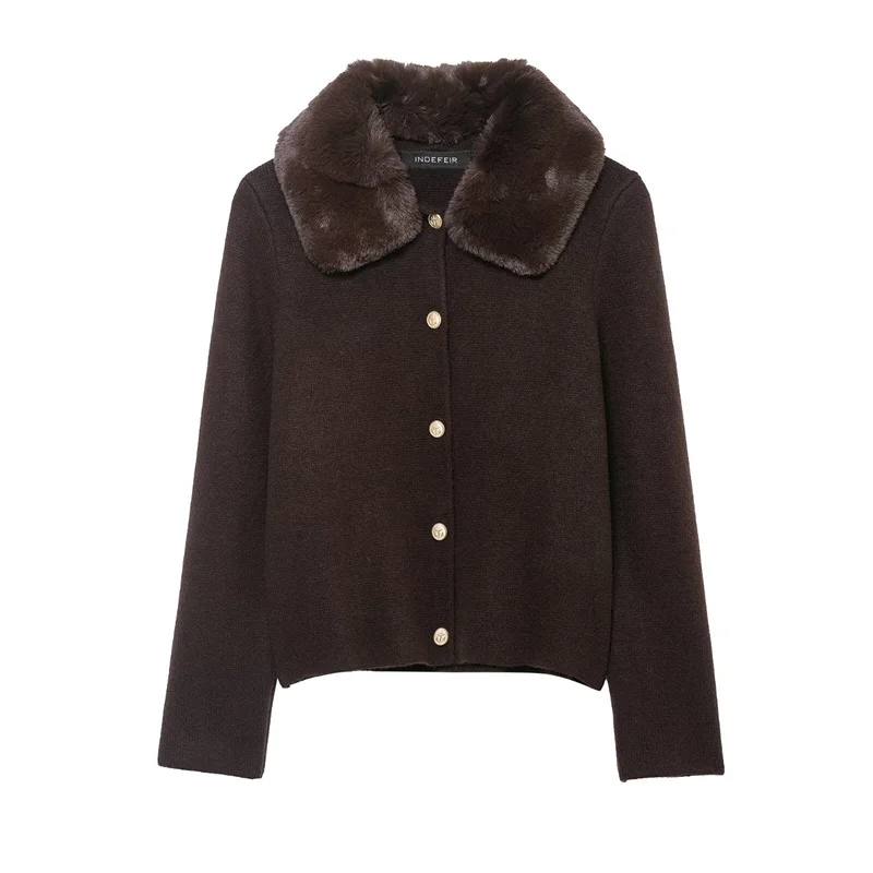 

Осень/зима 2022. Новая женская мода, стильный и элегантный вырез из искусственного меха, вязаный кардиган.