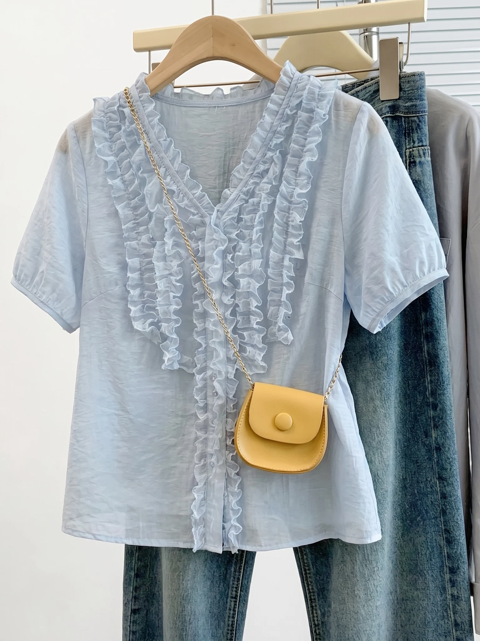 

Light Blue V-neck Short Sleeve Shirt Women's Summer New Style plus Size Flounce Top Korean Version Loose Fit Commute Wind