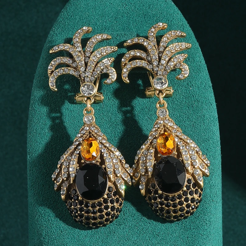Vintage Fashion Jewelry Brands - Boucles d'oreilles pendantes vintage noires à