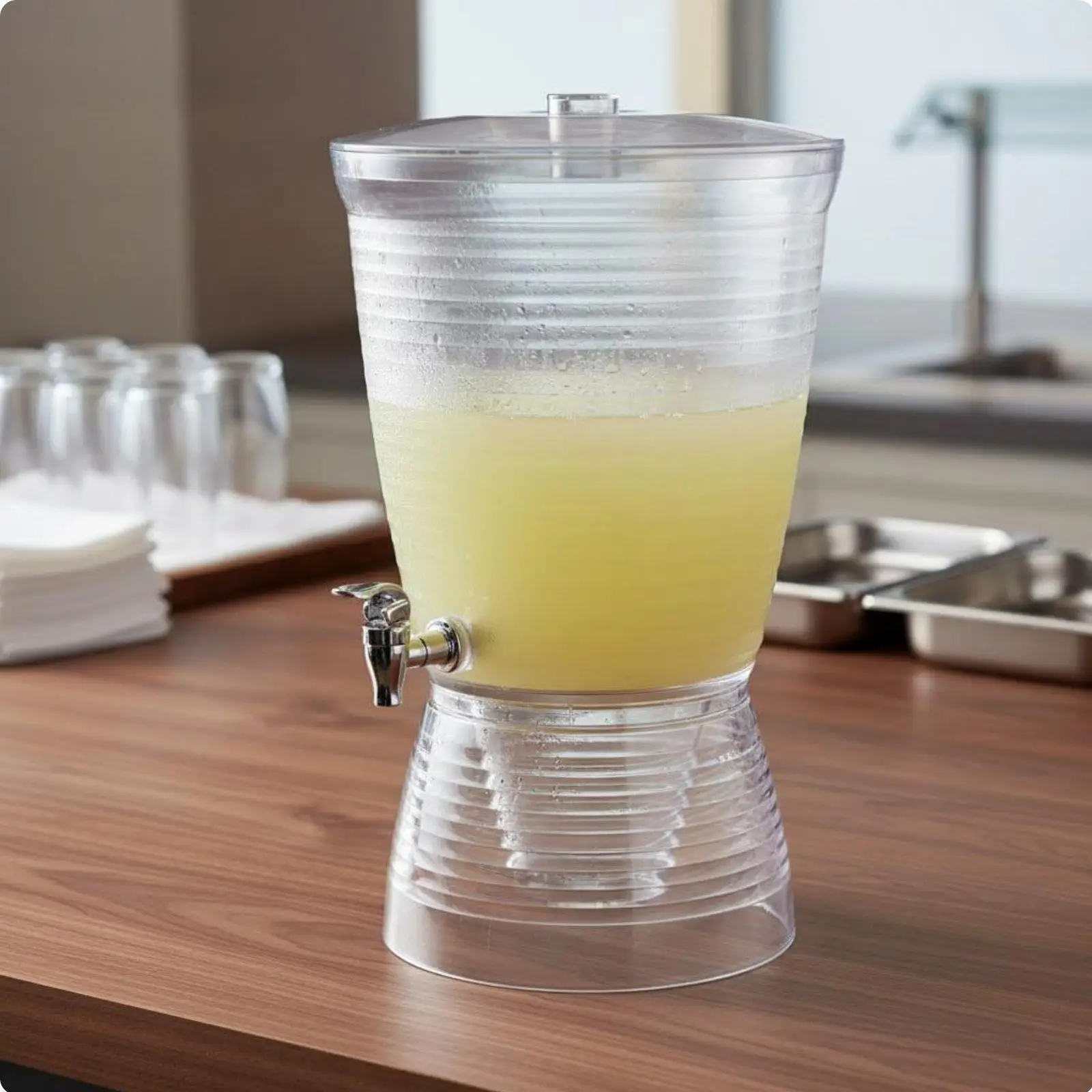 Large Plastic Drink Dispenser with Tap Convenient Juice Barrel for Hotel Catering Family Event and Restaurant Service
