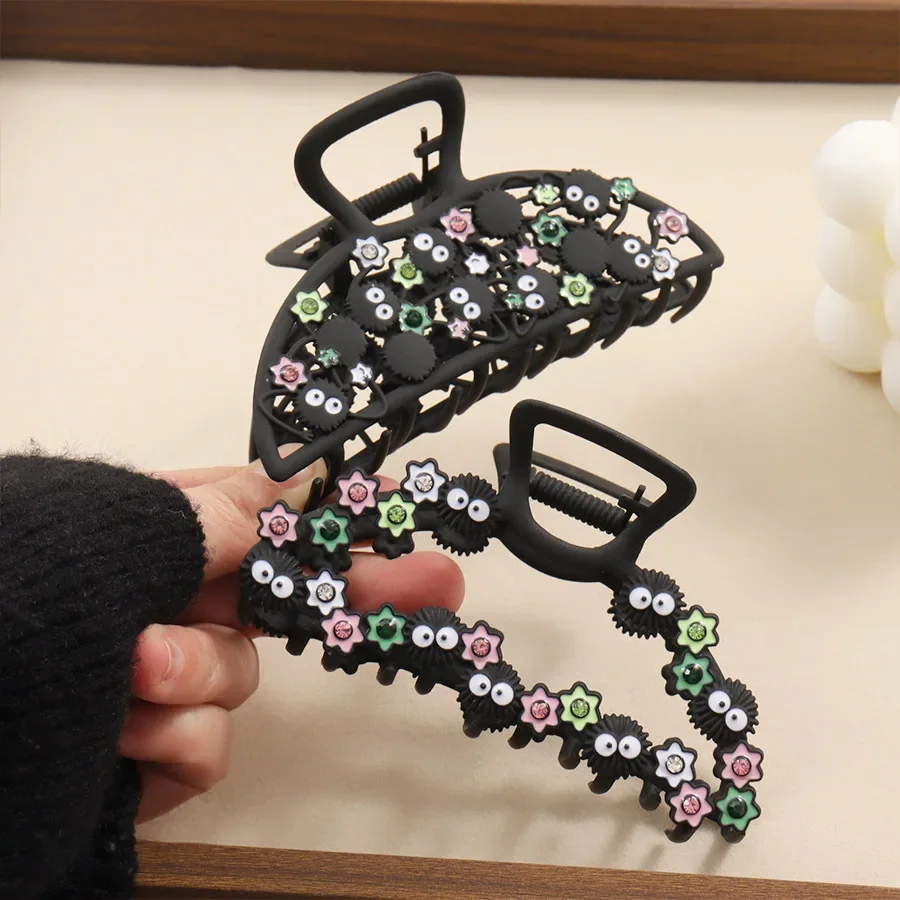 

Small Fun Cinderblock Hair Claw Cute Black Cartoon Hair Clip Japan Wacky Claw Clip Shark Clip Hair Accessories for Women Girls