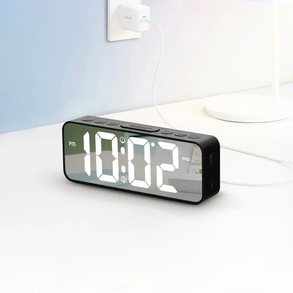 Large Digital Alarm Clock Battery Plug-in Dual-purpose Alarm Clock Type-c Interface Indoor Clock Safe and Energing