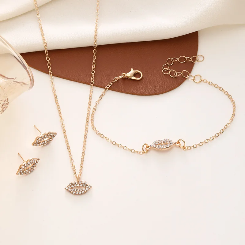 

New 3-piece Set of Fashionable, Elegant, Simple Lips, Snake Shaped Necklace, Versatile, High-end Earrings, Bracelet for Women
