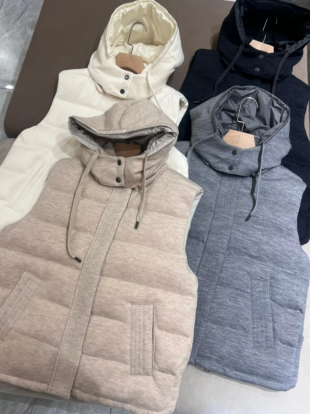 Casual autumn winter knitted wool reversible hooded goose down vest