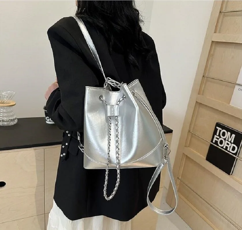 

Hot Sale Korean New Women Fashion Chains Leather Backpack High Capacity Bucket Shoulder Bags Totes Ladies Casual Crossbody Bag