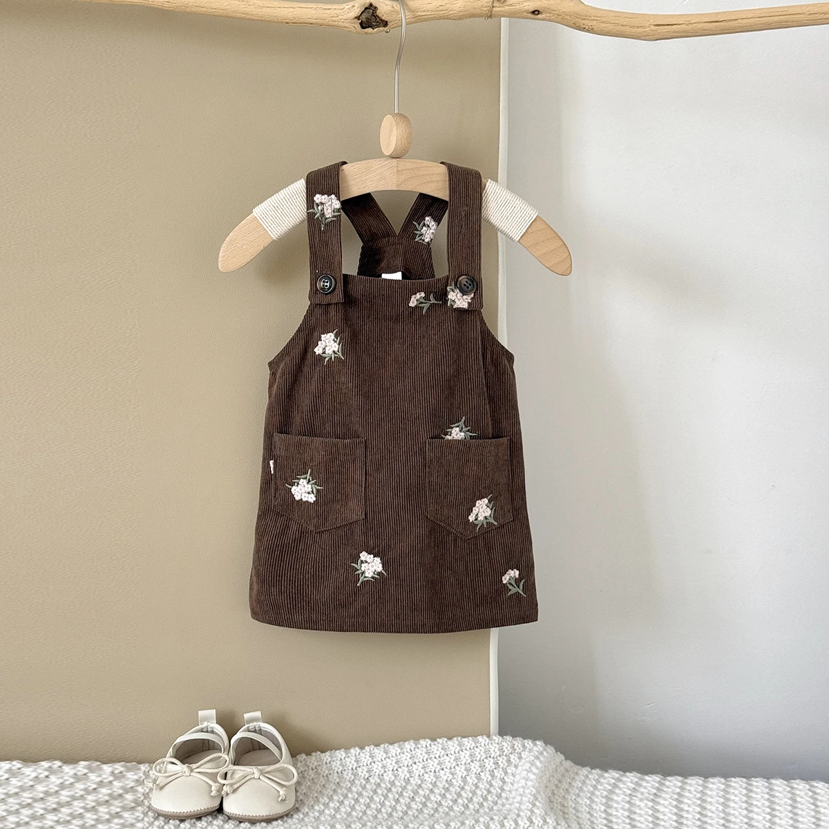 Ins Baby Girl Clothes Flowers Embroidery Vest Camisole Skirt Korean A-line Pocket Dresses Stylish Baby Girl One-Piece Dress