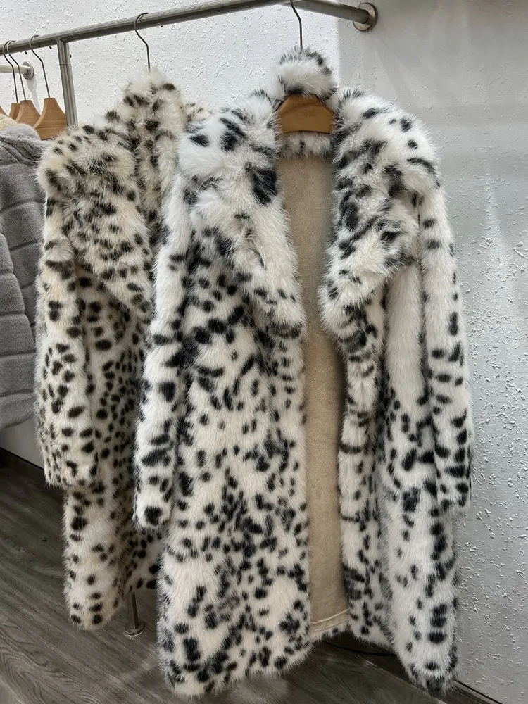 LIinar 2026 Winter New Thickened Fall Winter Fur Coat Fluffy Faux Fox Fur Coat for Women Loose-Fit High-Street Style Coat