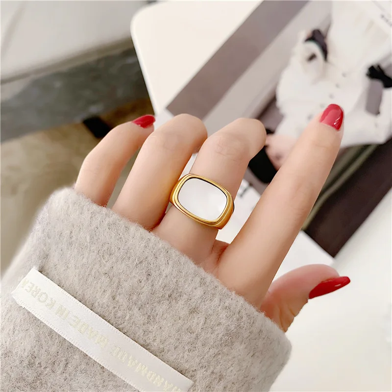 18K Gold PVD Plated 316L Stainless Steel Rings Finger Large Chunky Wedding Statement Jewelry Square Vintage Shell Ring for Woman