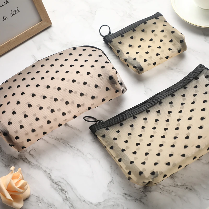 Bolsas de maquillaje de malla para cosméticos, estuche protector con cremallera transparente, estuche para lápices con estampado de corazón negro, práctico de llevar