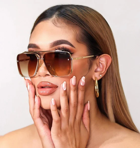

Classic Double Bridge Square Sunglasses For Women Men New Luxury Design Metal Frame Ideal for Outdoor Glasses Trending Eyeglasse