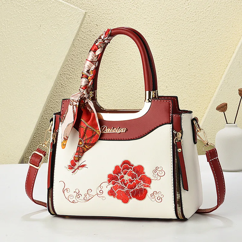 

Luxury Brand Designer Women's Handbag Classic Embroidery Crossbody Bag Large Capacity Shoulder Bag Commuting tote bag Women
