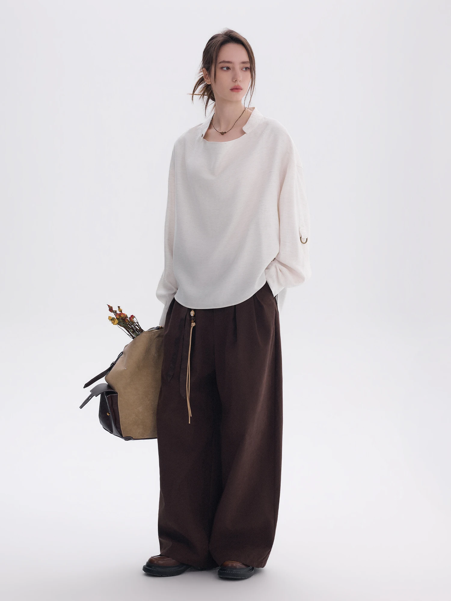 

CHOR 2026 Весенняя женская рубашка премиум-класса из белого льняного хлопка с длинным рукавом, нейтральный стиль, приятная к телу