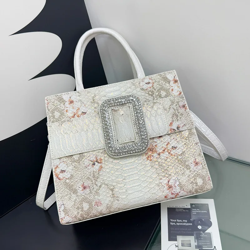 حقيبة مربعة منقوشة على شكل بيثون لعام 2025، محفظة بمقبض علوي للنساء، حقيبة كتف غريبة، حقيبة كروس لوكس، عتيقة