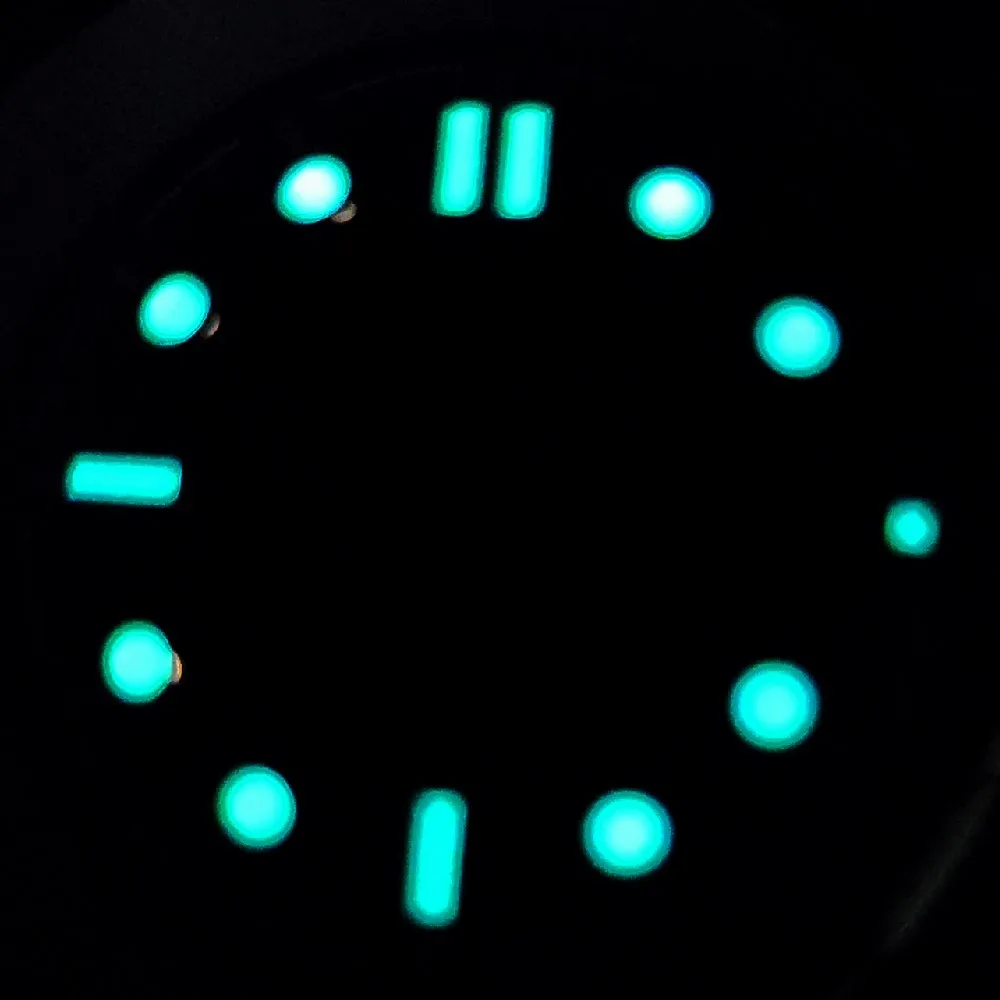 31 мм цветные шпильки, люминесцентный изменяемый циферблат с градиентом, адаптированный для движения Nh35