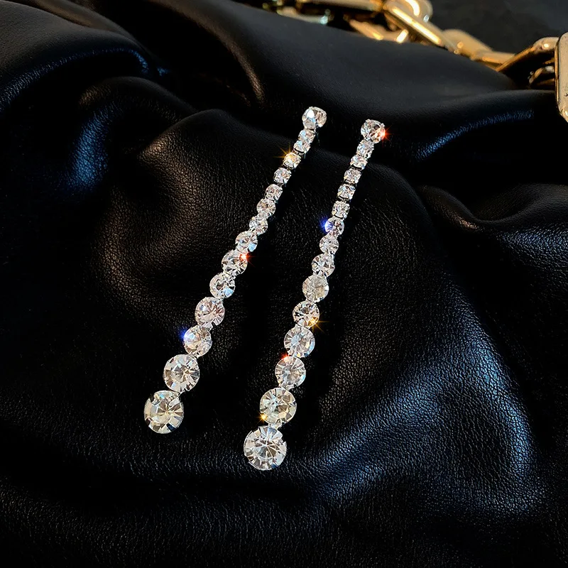 Luxuryinlaid Rhinestones Dangle Earrings For Women 2024 New Fashion Stylish Simple Drop Earring Silver Needle Charms Jewelry