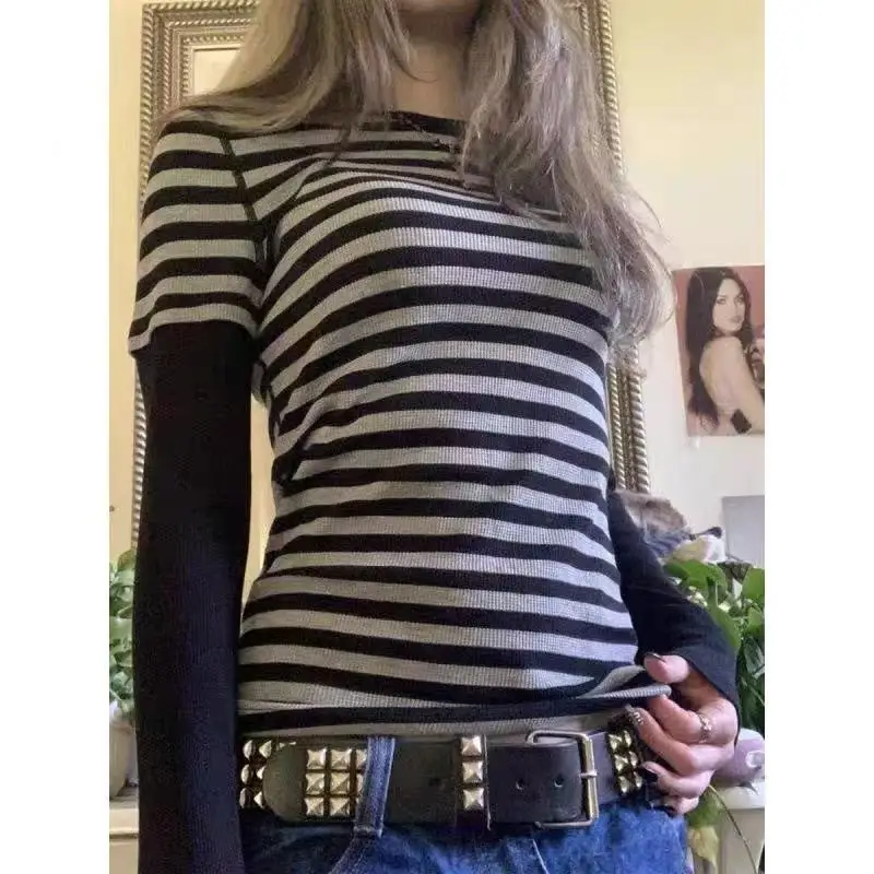 Vintage Newspaper Print Long Sleeve T Shirt formen Fake Two Piece Slim Fit Y2K Punk Dark Grunge Aesthetic Streetwear ual Tops