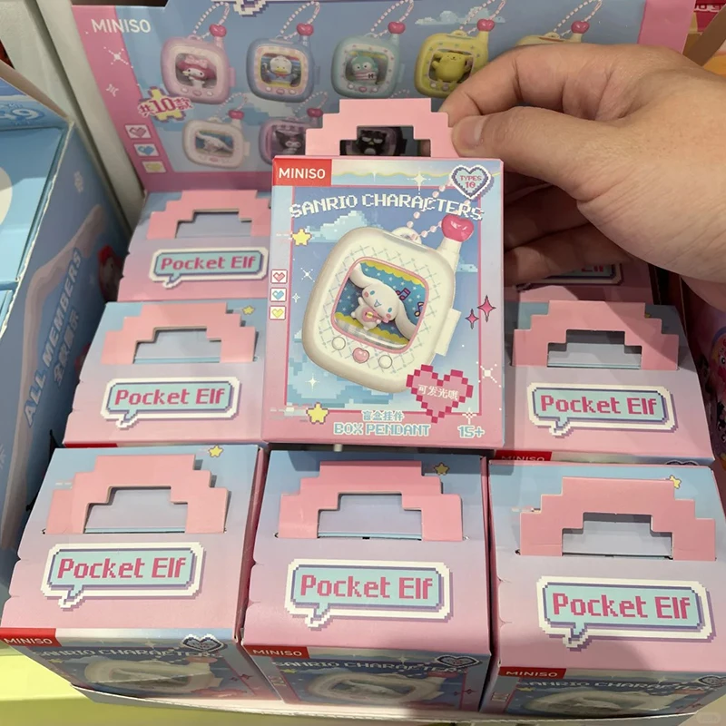 在庫あり新しい本物のサンリオポケットエルフシリーズブラインドボックスおもちゃハンギョドンクロミフィギュアバックパック発光ペンダント装飾ギフト