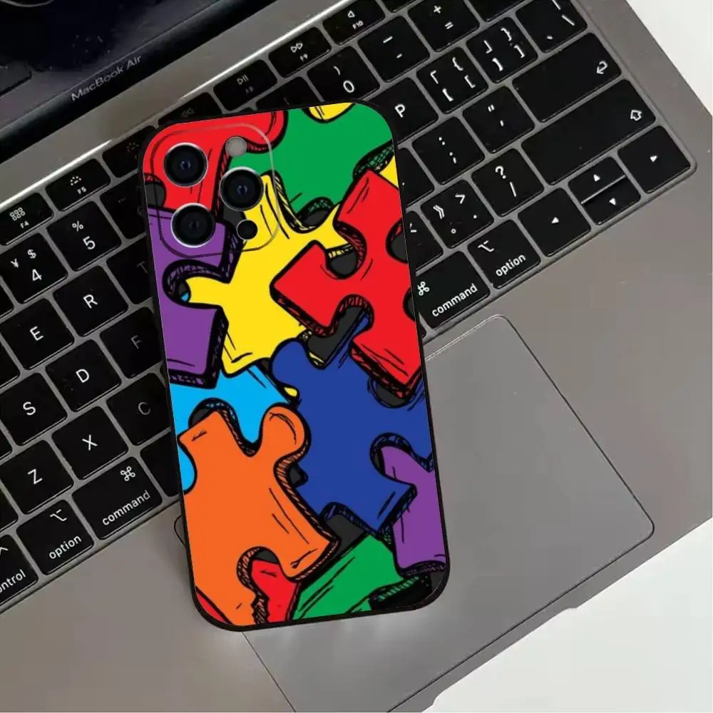 حافظة هاتف Puzzle Art Support Autism لهاتف iPhone 17,16,15,14,13,12,11 Plus، Pro Max، XS، غطاء أسود من السيليكون الناعم