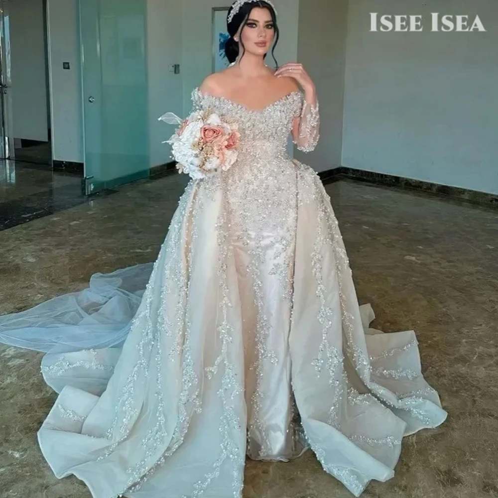 

Heavy Appliques Wedding Dresses With Detachable Train Illusion Full Sleeves Pearls Bridal Gown Customized Vestidos De Noiva