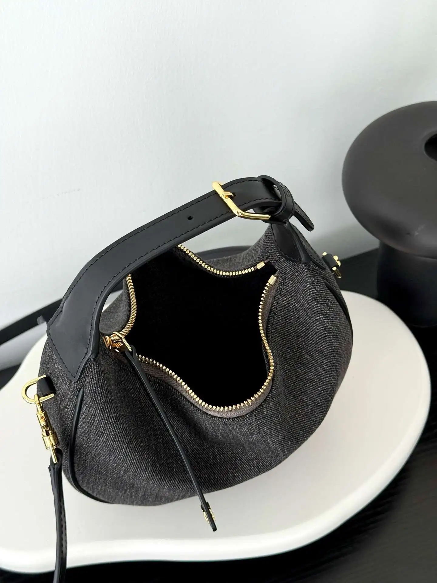 Women's Denim Crescent Bag Retro Corduroy Crossbody Bag Fashion Underarm Shoulder Bag for Women 2025 New