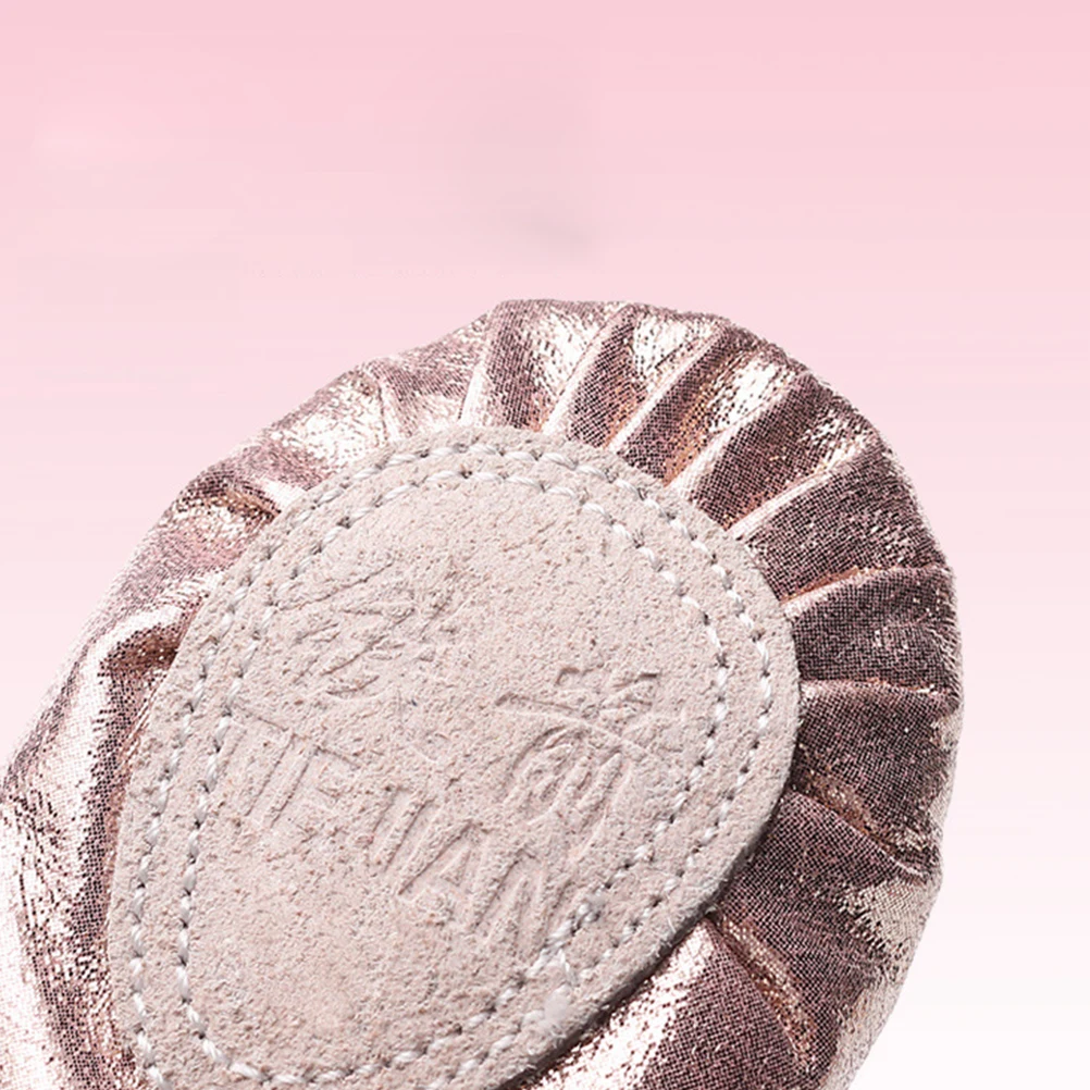 

Пара розовых нескользящих танцевальных туфель из искусственной кожи, размер 33, дышащая эластичная лента, идеально подходящая для свадебной вечеринки, танцевальная обувь