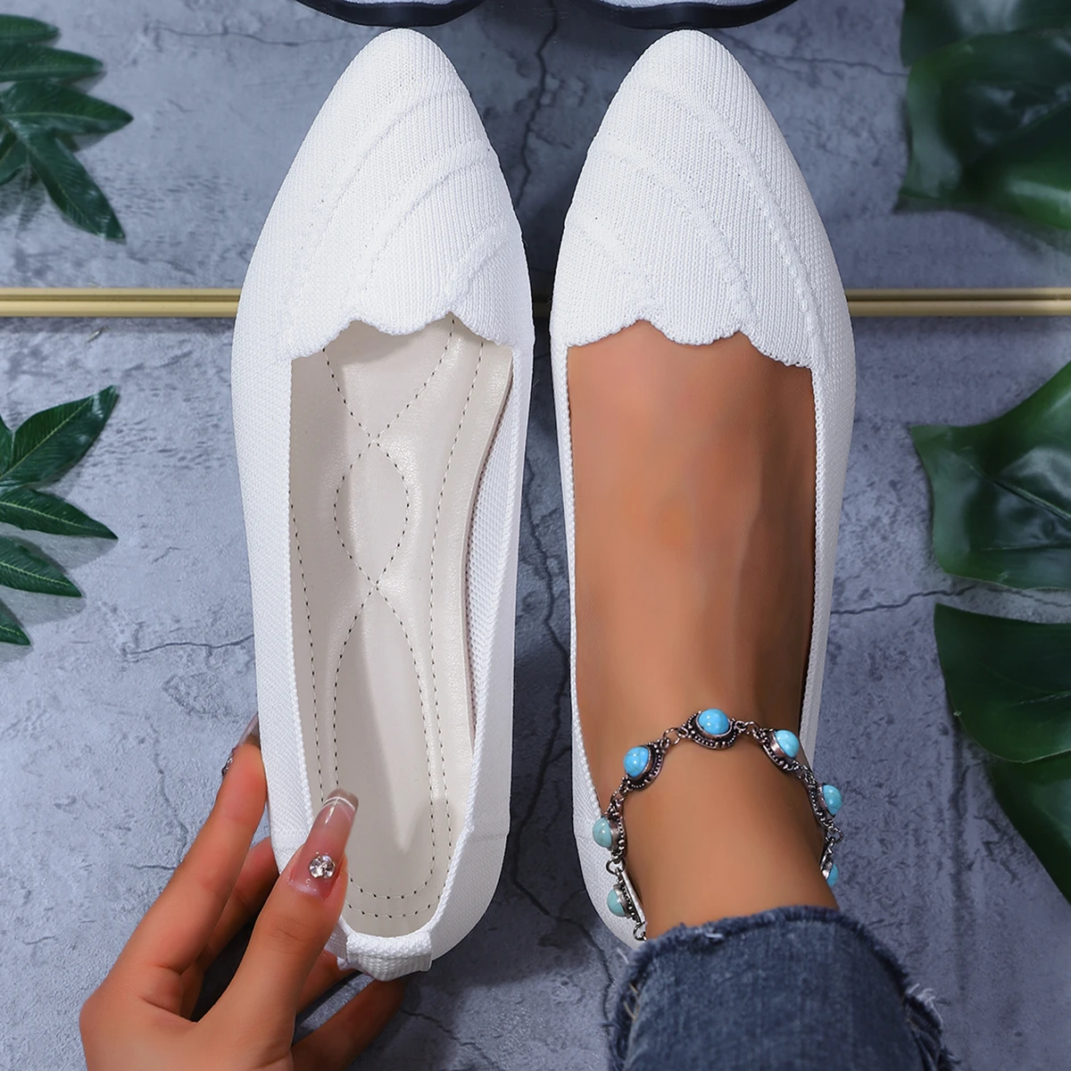

New Women's Casual Flat Knitted Hollow Out Work Shoes Pure Color Pointed Toe Breathable Slip-On Shoes Comfortable Shoes