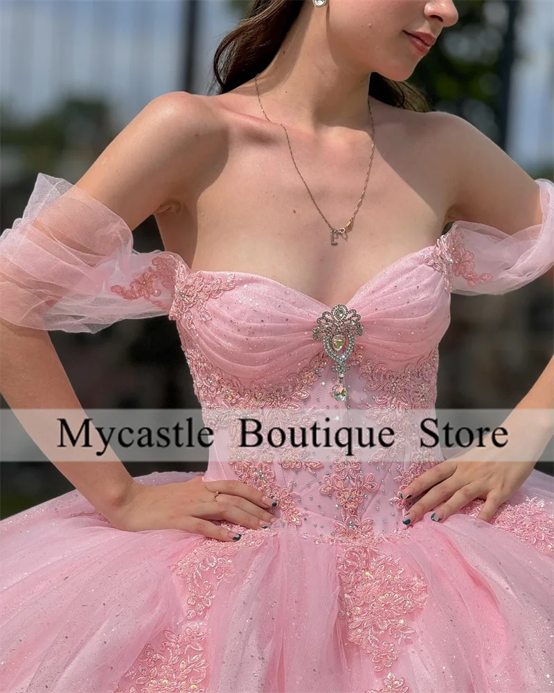 Vestido de baile rosa com apliques de renda, fora do ombro, vestidos frisados Quinceanera, vestido doce 16, vestido de festa, 2024