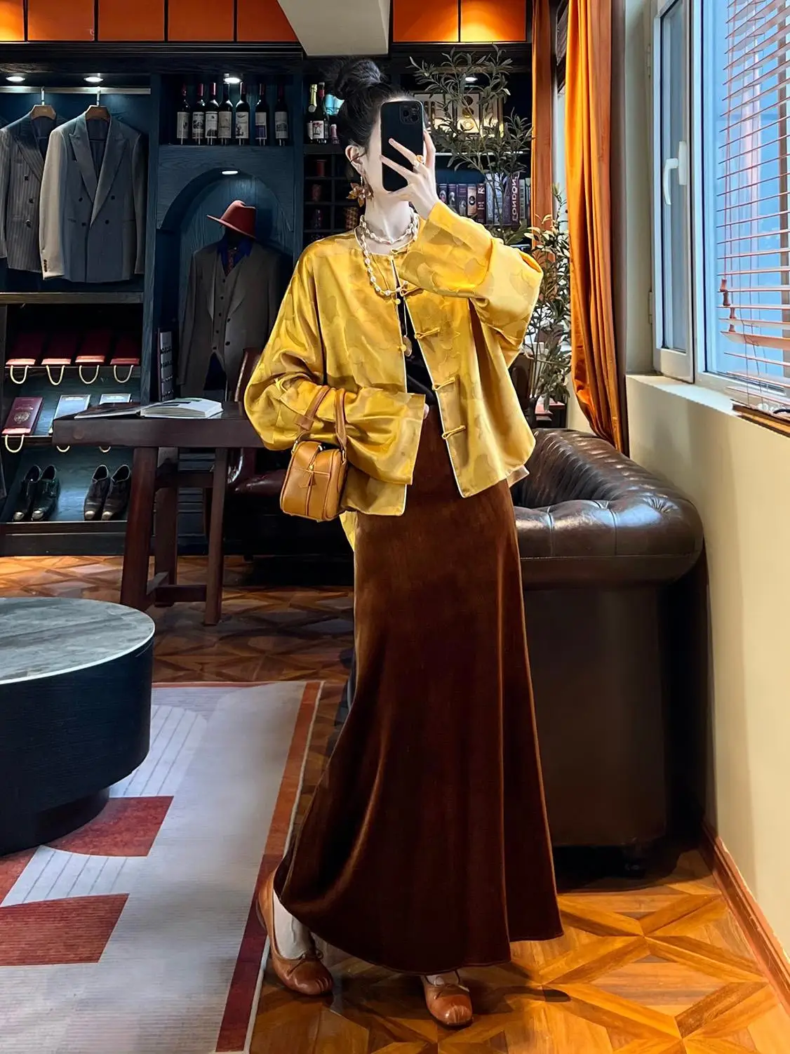 

High Waist Silk Velvet Midi Skirt Chinese Sle f Body Skirt Golden Wind And een adow Series Stand Fit for Women