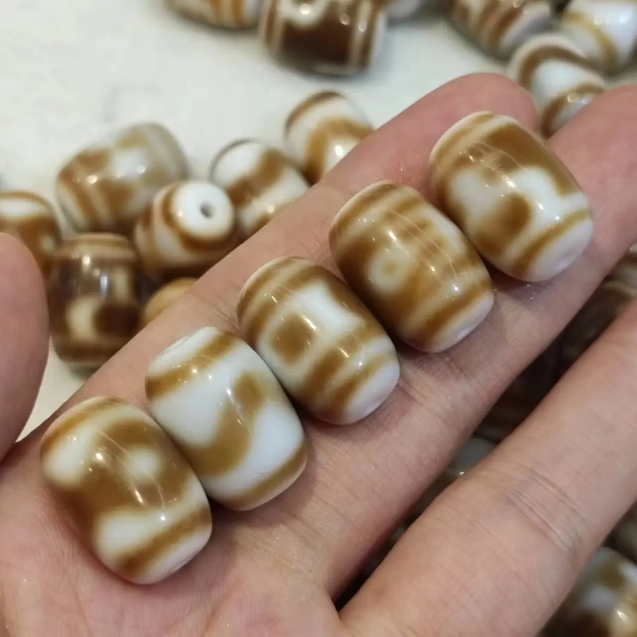 100pcs/lot natural multi-pattern old agate dzi wholesale brown Barrel beads Weathering lines Bracelet Accessories jewelry amulet