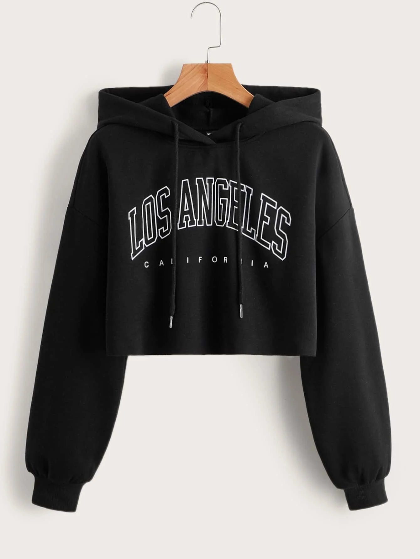 

Черная укороченная толстовка с капюшоном и шнурком, со спущенным плечом и длинными рукавами для осени и зимы