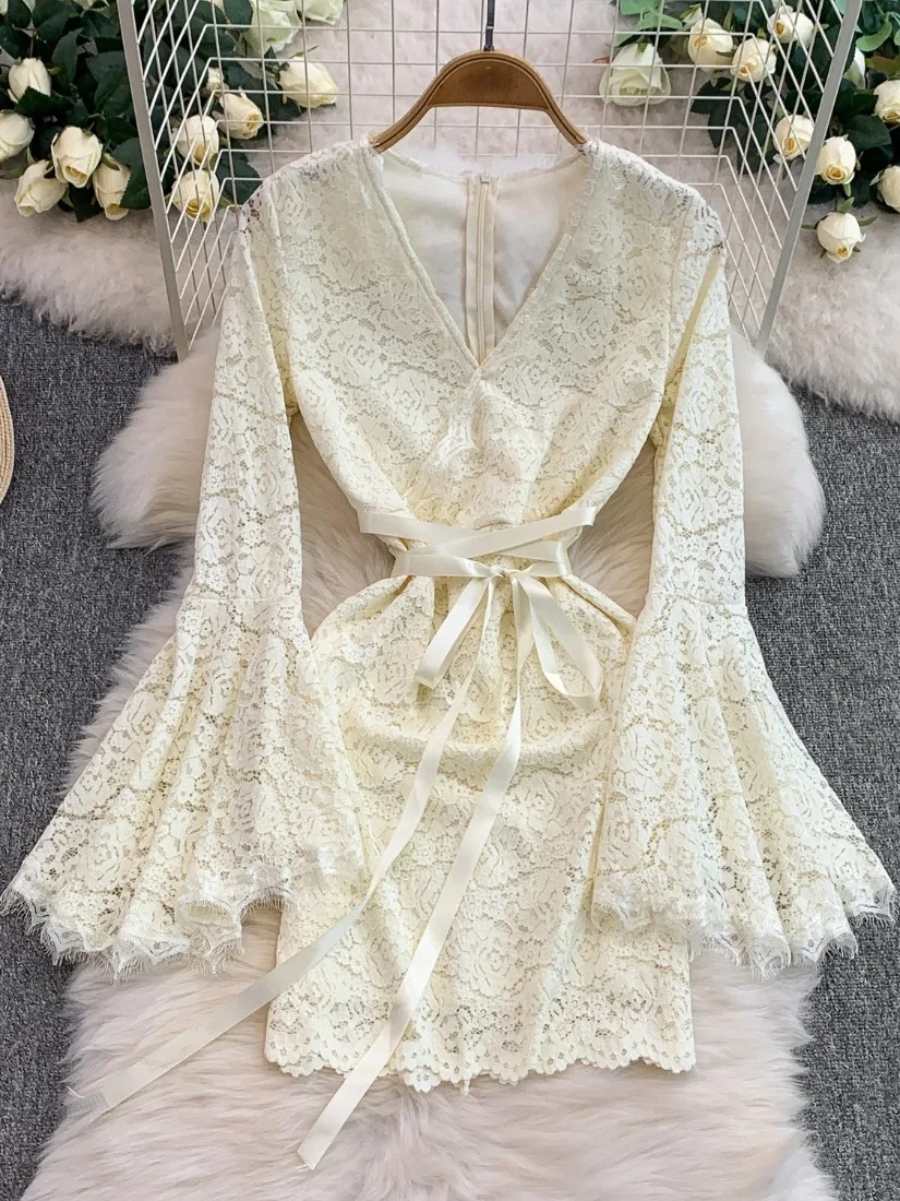 

Foamlina Vintage Sexy Lace V Neck Short Dress Women Summer Fall Tie Up Cinched Waist Flattering Bodycon Mini Skirt Dress