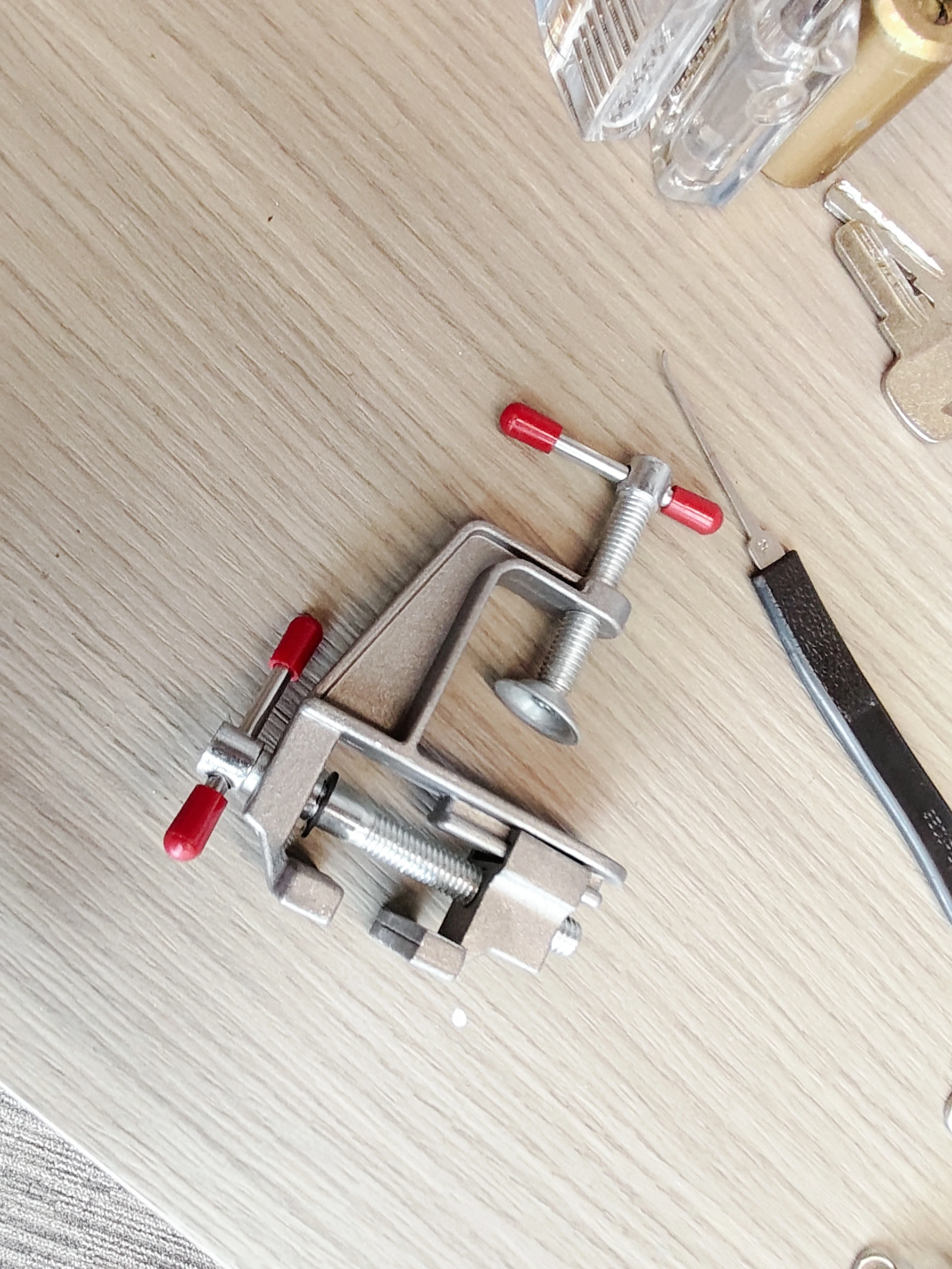 Small Jewelers Hobby Clamp On Table Flat Pliers Tool Mini Vice Bench Vise Muliti-Funcational 3.5&quot Aluminum Miniature