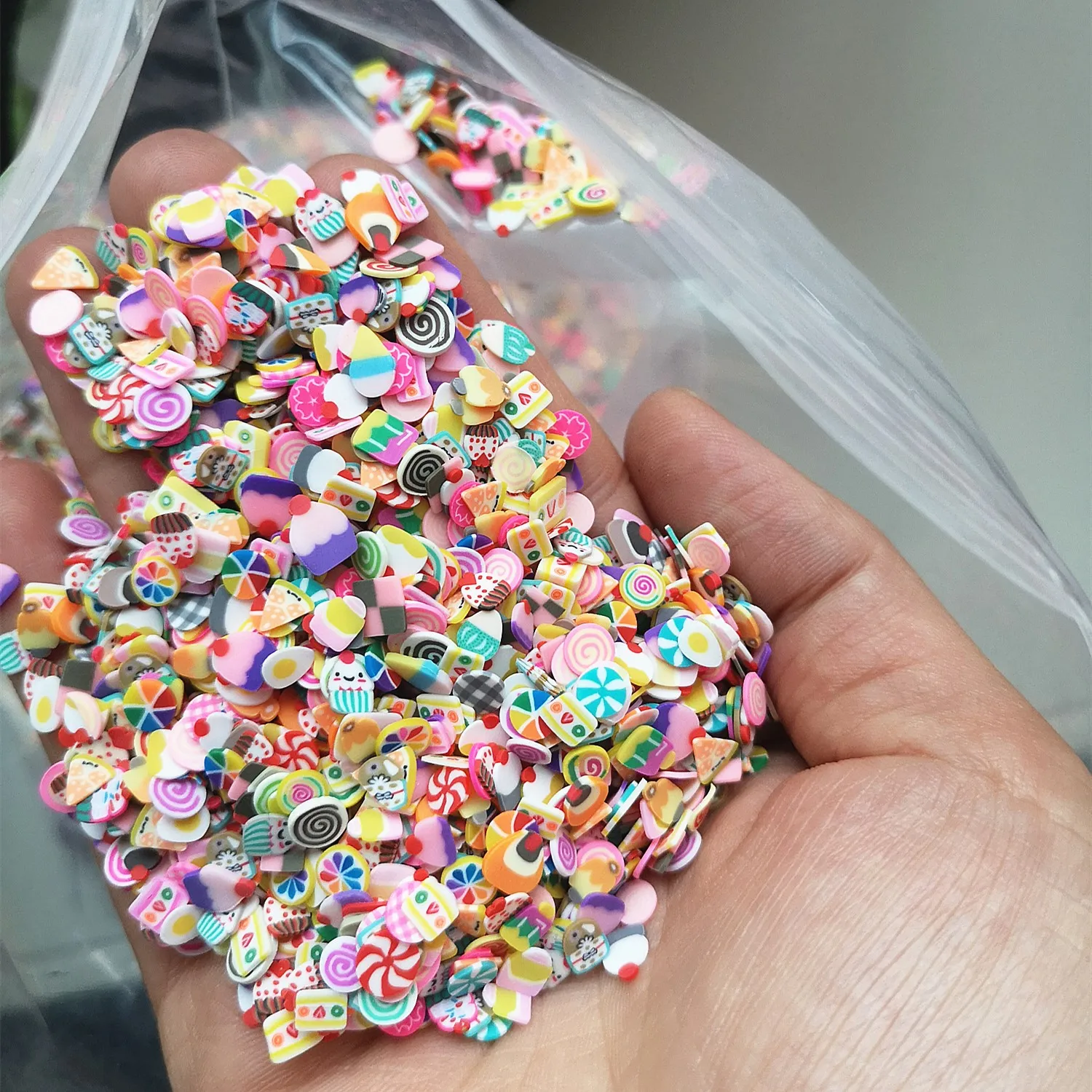 20g 5mm /10mm Liebe Polymer Clay bunte Herzen Frucht für DIY Handwerk winzige süße Accessoires verschiedene Designs – Detail 4