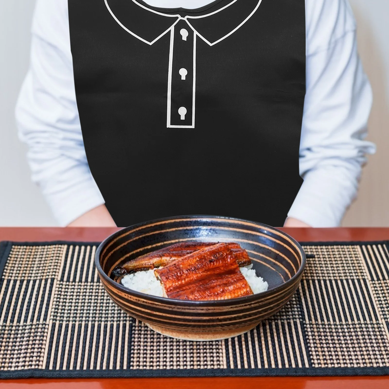 

2Pcs Dining Aprons for Elderly Waterproof Feeding Bibs with Comfortable Cotton Fabric Quick-Drying Anti-Oil Portable Nursing