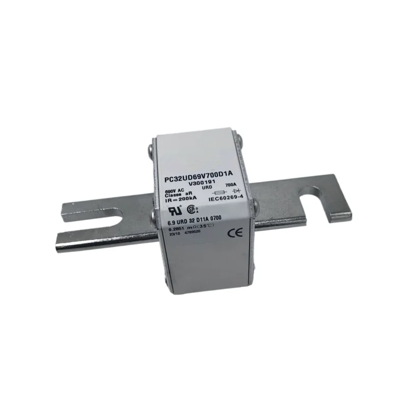 Fusible-Link haute vitesse PC32UD69V700Dl'autorisation V300Civil690 V 700A, fusibles de production de semi-conducteurs