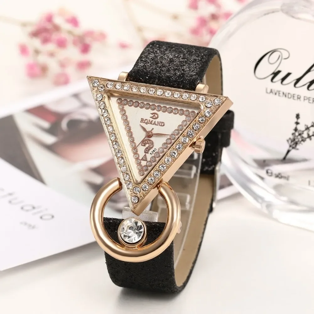 2024 Women Watches Creative Luxury Triangle Rhinestone Dial Frosted Strap Ladies WristWatch Fashion Quartz Watch Relojes Mujer